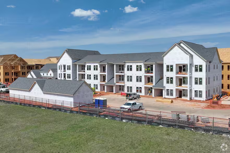 Kelly Hollow - Kelly Hollow Apartments