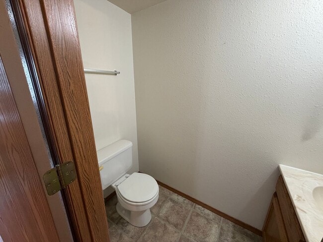 Photo - 20304 Skyview Dr Unit 20304 Skyview - A