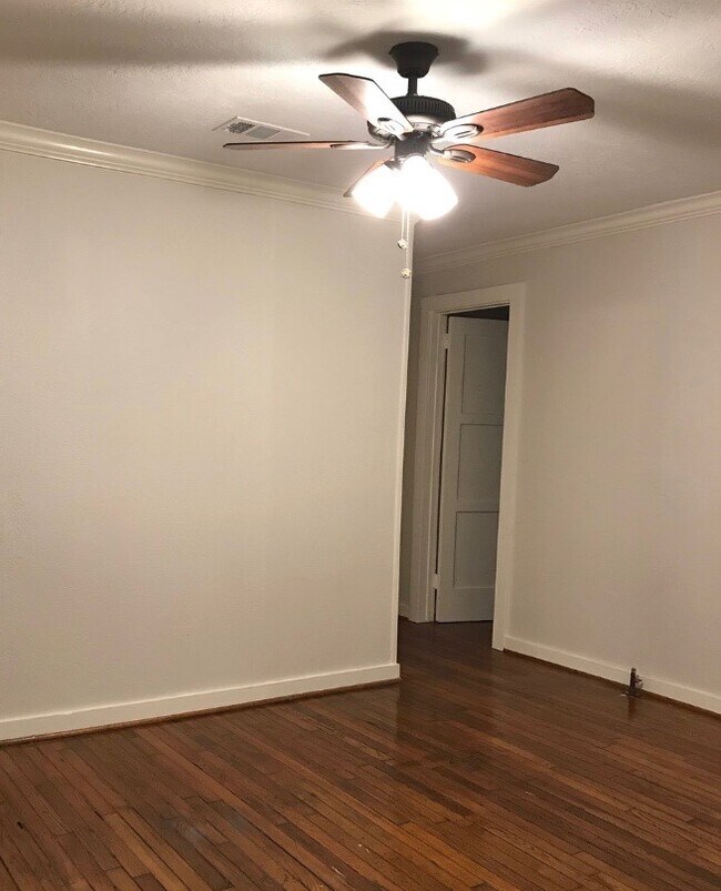 Photo - 1029 Wilson St Townhome