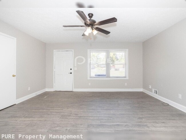 Photo - 2895 Lakemont Pl SW