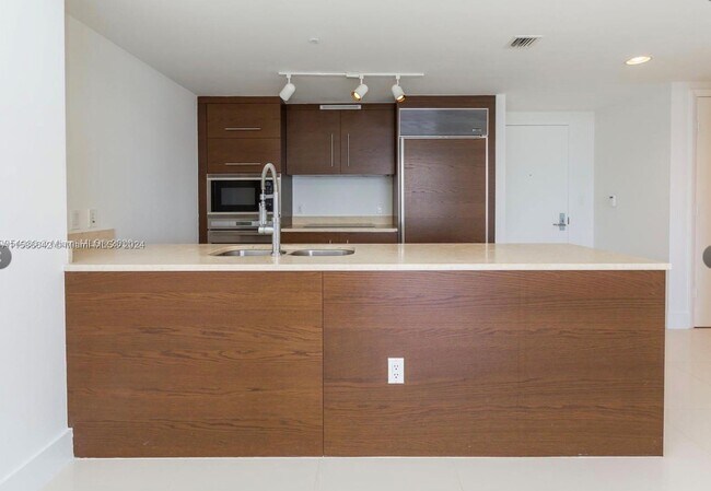 Photo - 465 Brickell Ave Unit 5306