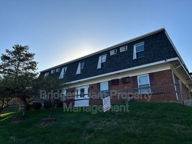 Photo - 1431 Minstrel Dr House