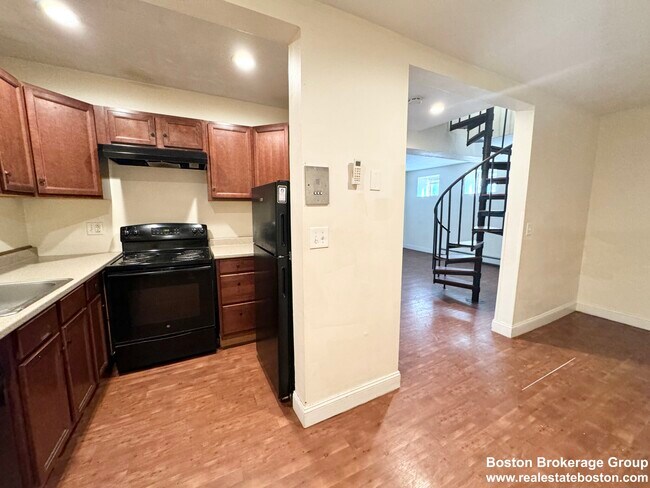Photo - 13 Ruggles St Unit 1