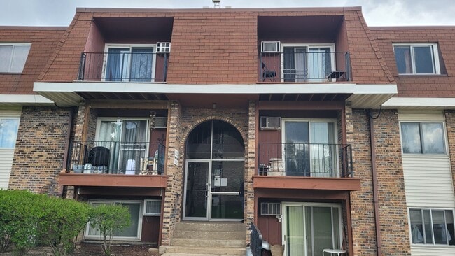 Building Photo - 580 Mesa Dr