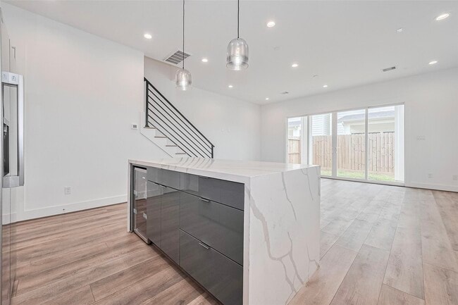 Photo - 3510 Hadley St