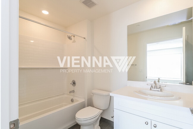 Photo - 7976 Quiet Knolls Dr