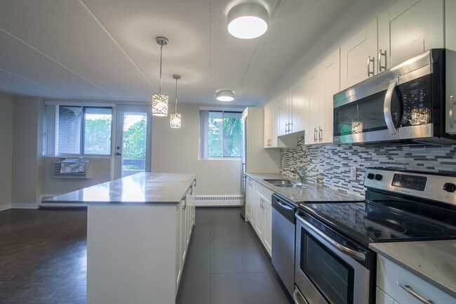 Photo - 4800 Maisonneuve Blvd W Unit 309