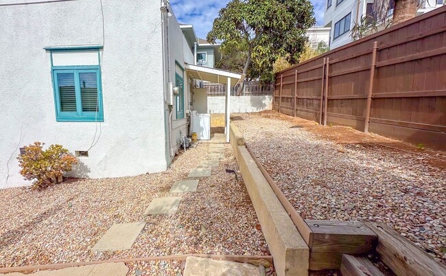 Building Photo - Albatross South Unit 2123