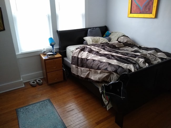 Photo - 301 W Ells Ave