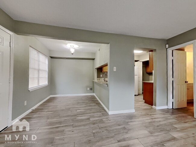 Photo - 21502 Millhouse Rd