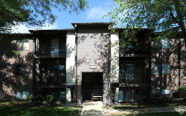 Long Acres Apartments