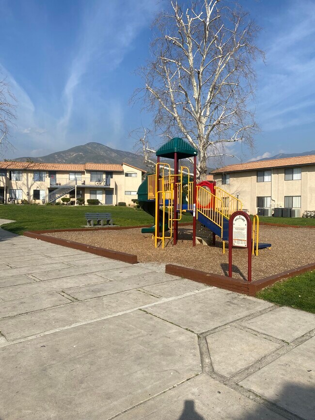 Victoria Village Apartments Highland, CA