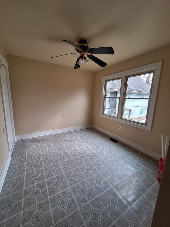 Photo - 1550 Gallagher St