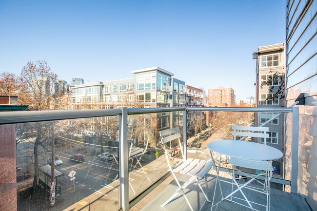 Photo - 1530 Belmont Ave Unidad FL3-ID3605A