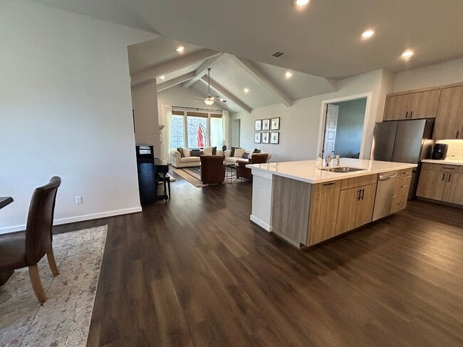 Photo - 276 Washington Dr