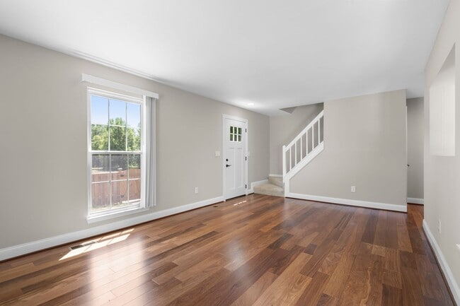 Photo - 3 Bed 2.5 Bath - Gaithersburg Townhome - Completely Renovated