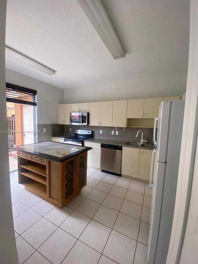 Photo - 8451 NW 138th St