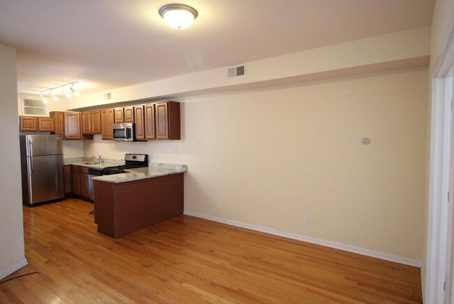 Photo - 3318 W Lawrence Ave Unit 2