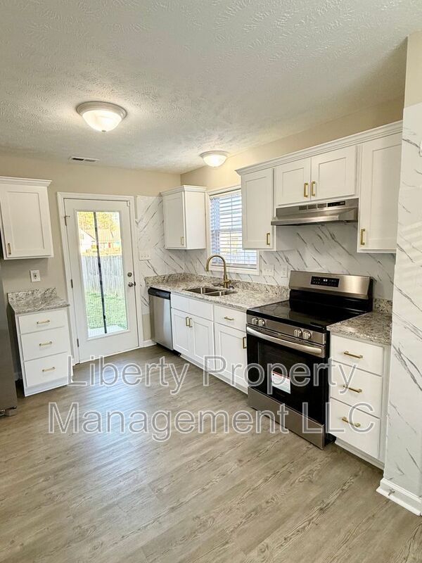 Photo - 805 Broadmore Dr