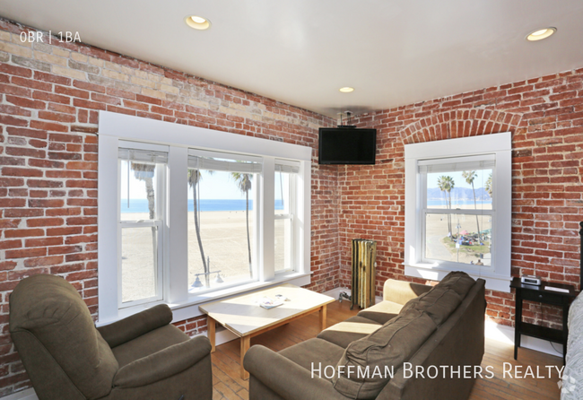 Building Photo - 1305 Ocean Front Walk Venice, CA 90291 Unit 204A Rental