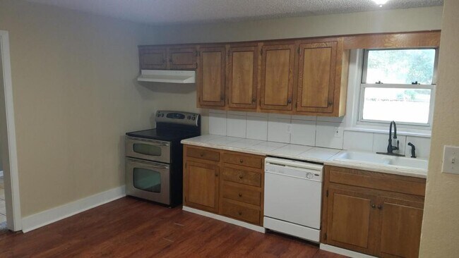 Photo - 1083 North Point Pleasant Rd