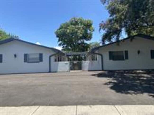 Building Photo - 605 92nd Ave N Rental