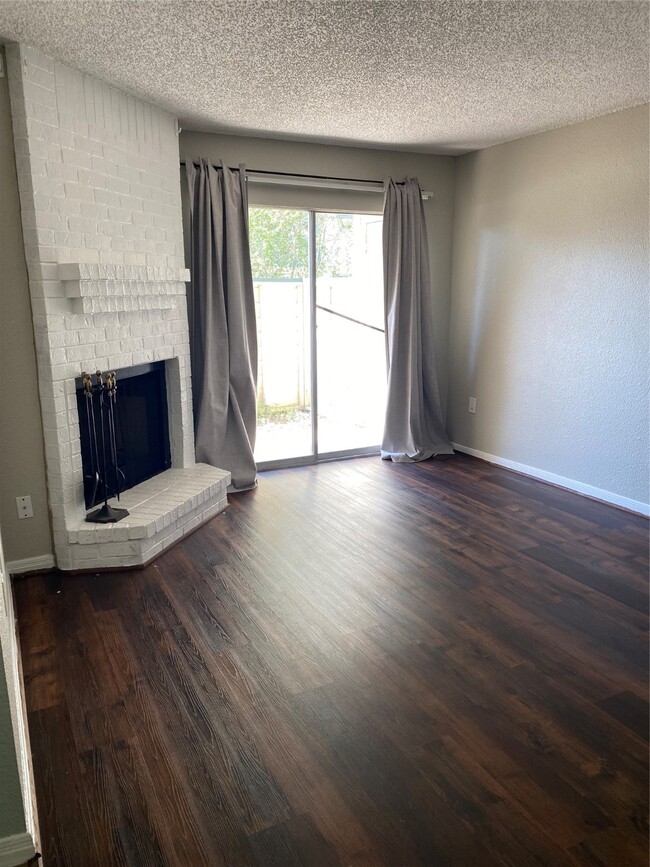 Photo - 250 El Dorado Blvd