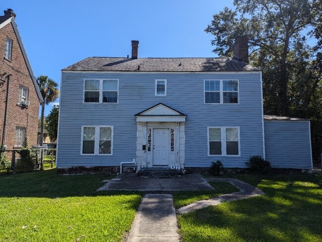 Photo - 527 Savannah Hwy Unidad B - Upstairs