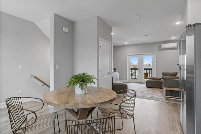 Photo - 1954 Addi Ln