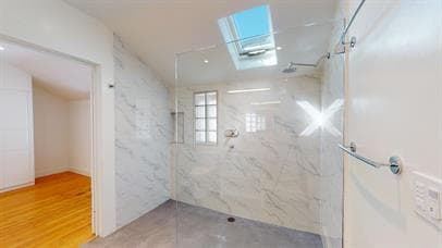 Photo - 254 Roosevelt Way