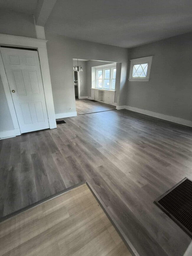 Photo - 820 Butler St Unidad Lower