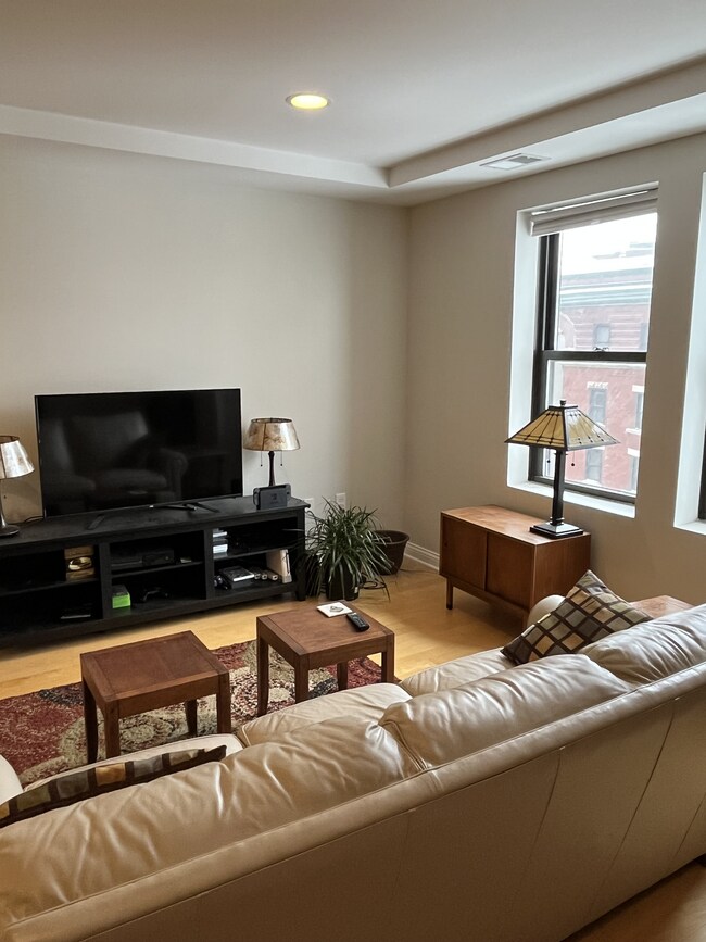 Photo - 350 N Meridian St Unit 603