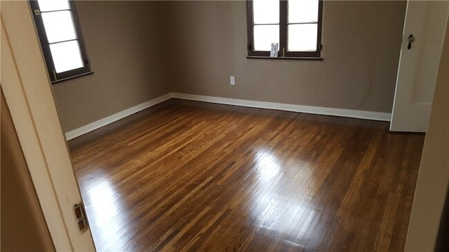 Photo - 57 Pomona Ave