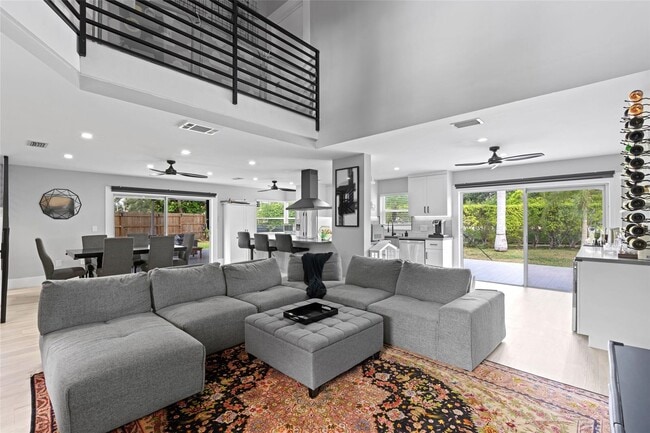Building Photo - 133 SW 159th Way Rental