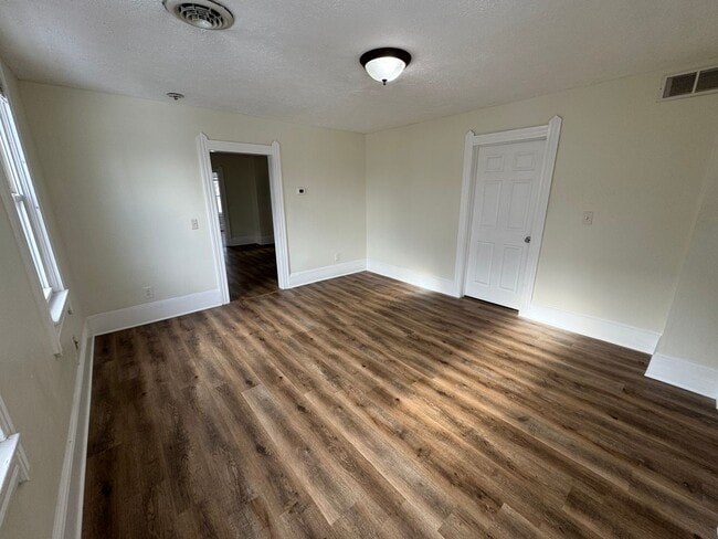 Photo - 2476 W 10th St Unit Upper