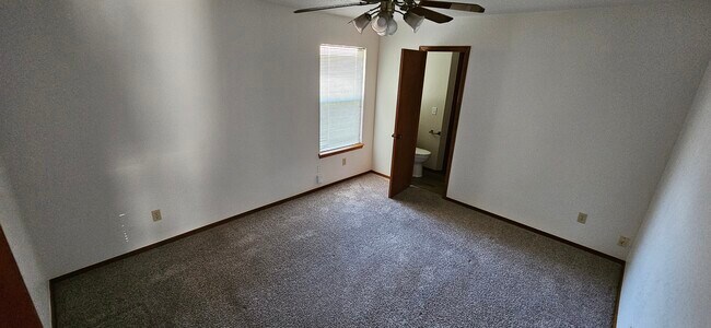 Photo - 1320 Greenfield Dr