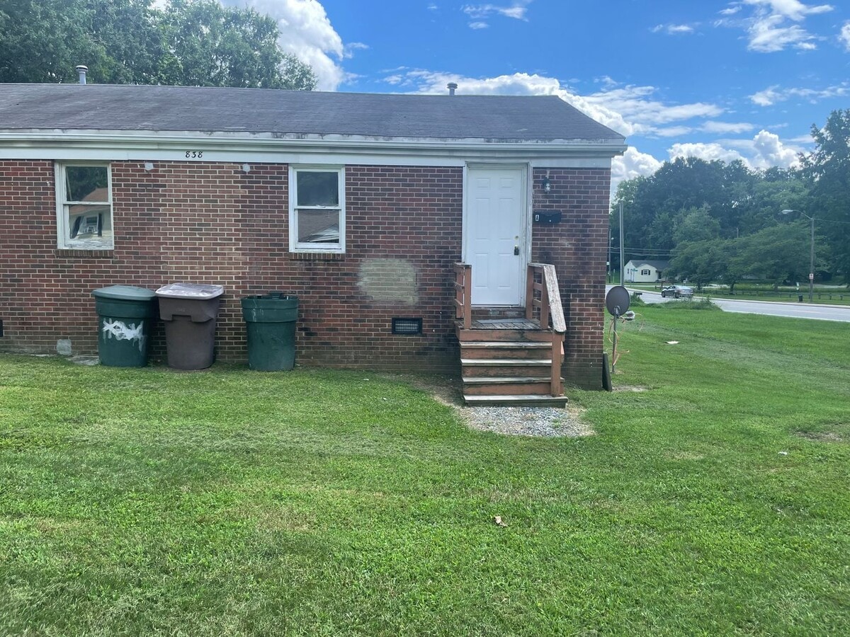 Photo - 838 Broad Ave Unidad 838 Broad Ave  A