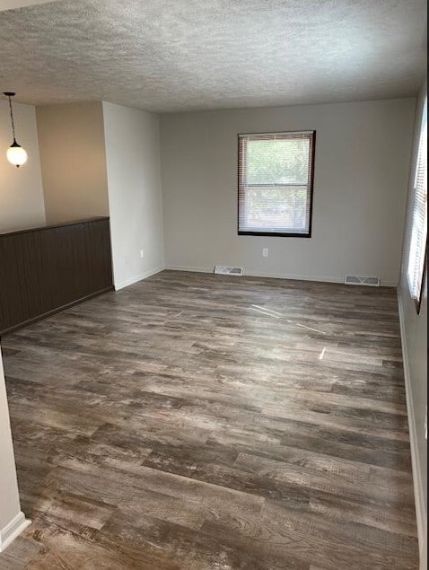 Photo - 998 52nd St SE