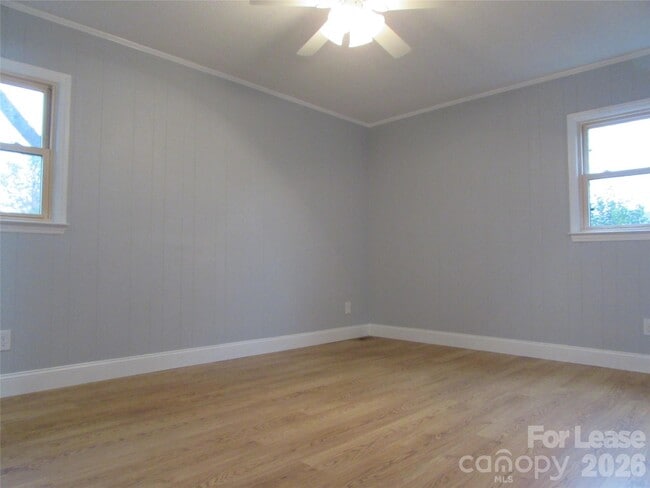 Photo - 2725 Sloop Rd