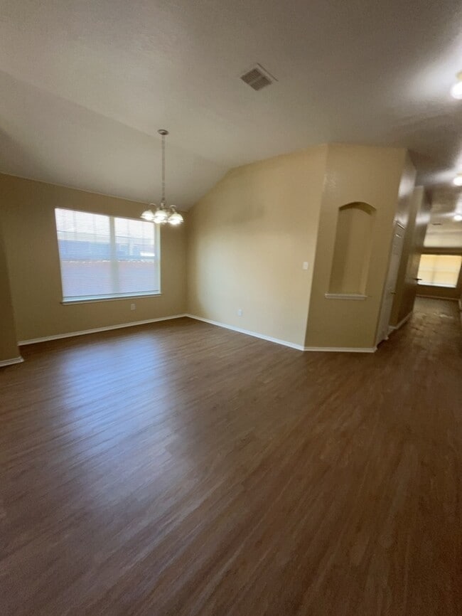 Photo - Remodeled & updated! 4/2/2