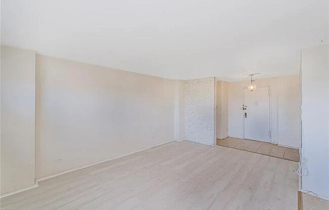 Photo - 2630 Cropsey Ave