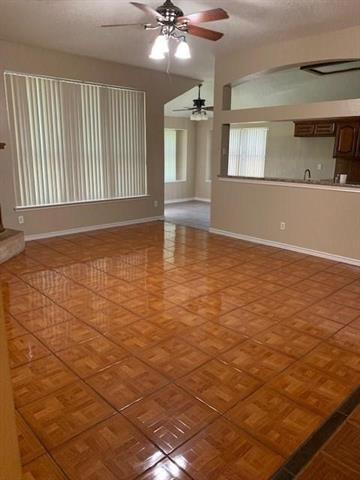 2324 Cantura Dr
