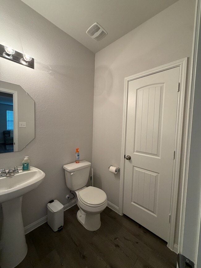 Photo - 3907 Arslan Dr