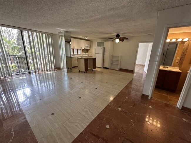 Photo - 17021 N Bay Rd Unit 116