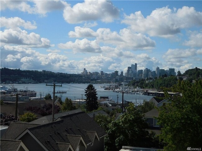 Photo - 3Bd/2.5Ba Seattle Townhome