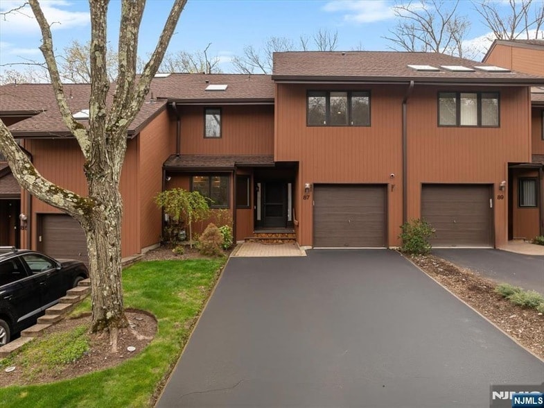 Photo - 87 Sullivan Dr
