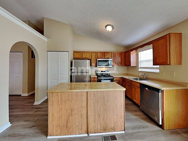 Photo - 7057 Bennell Dr