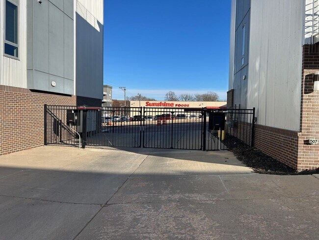 Photo - 212 E 14th St