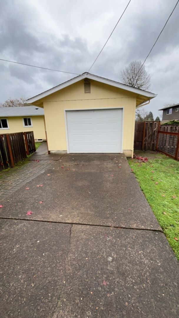 Photo - Beautiful 3 Bedroom 2 Bath Located in NW Corvallis!