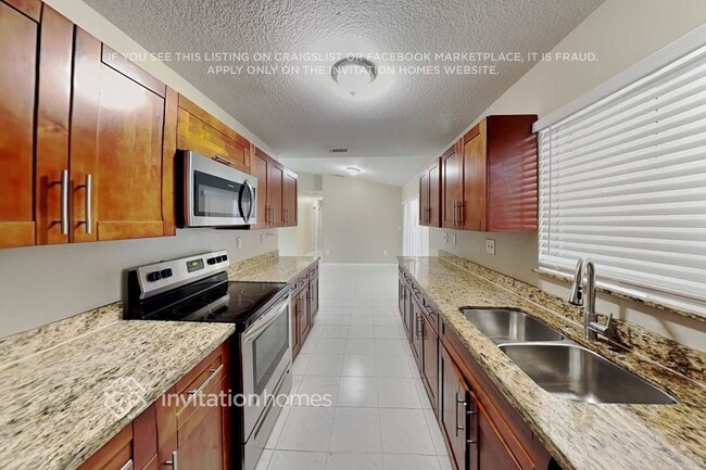 Photo - 17035 SW 145th Ave